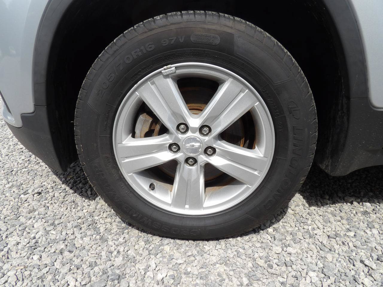 Used 2019 Chevrolet Trax LS w/ Tint and Cruise Package AWD/4WD image 22