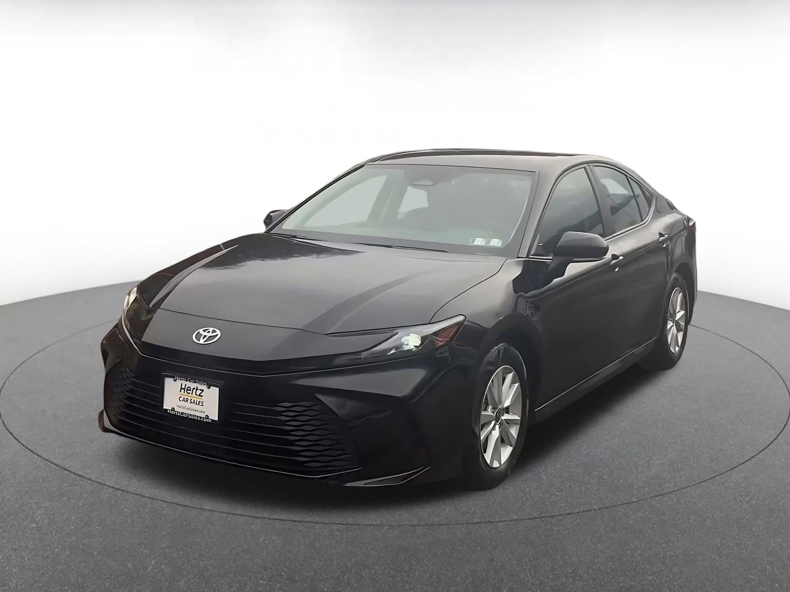 Used 2025 Toyota Camry LE FWD image 7