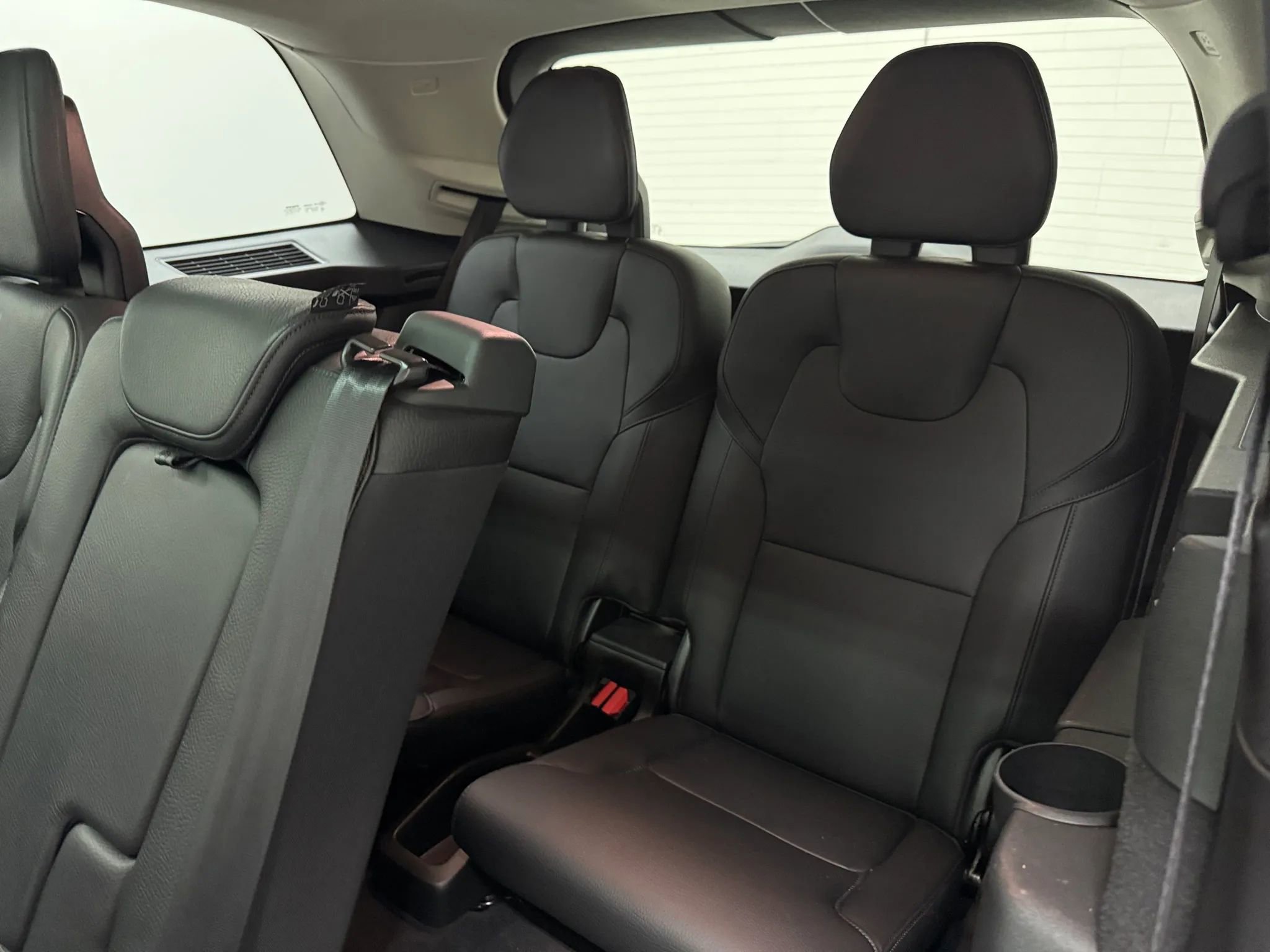 Used 2019 Volvo XC90 T6 Momentum w/ Advanced Package image 18