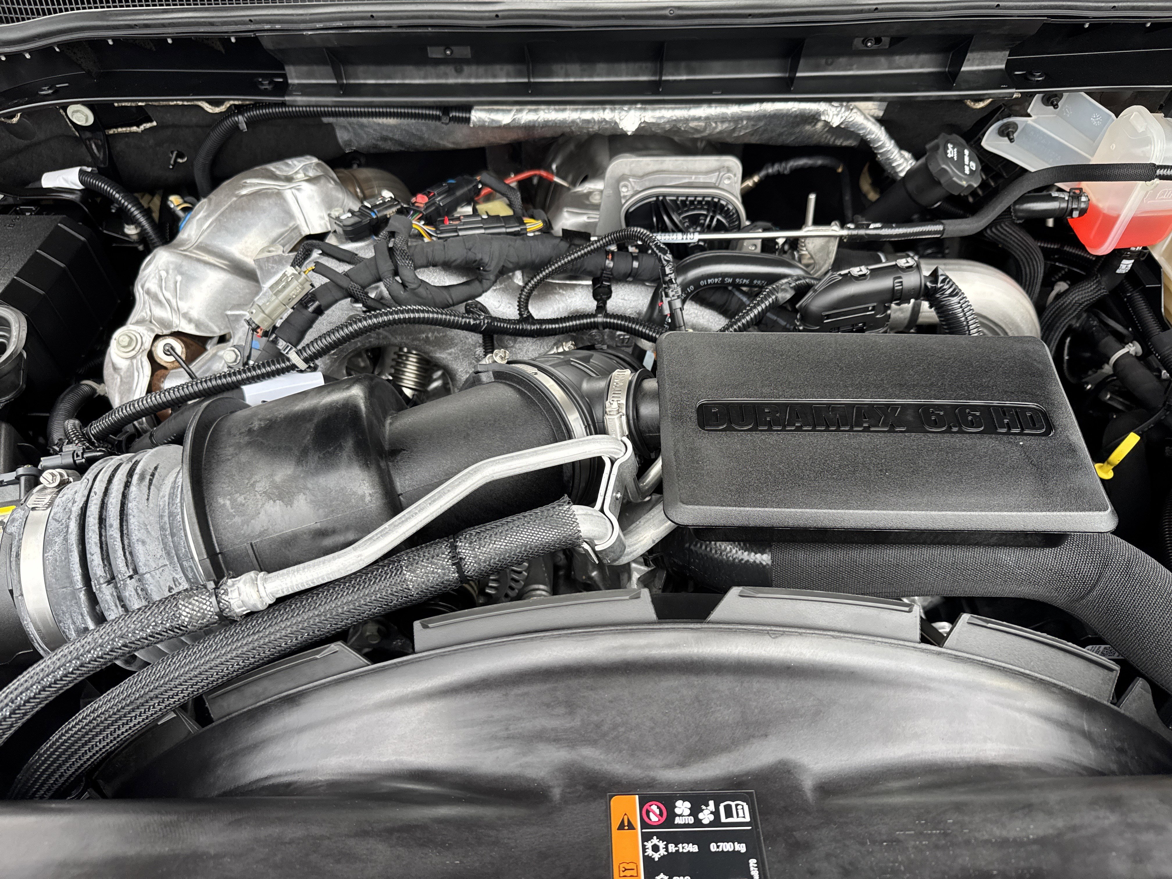 Used 2024 Chevrolet Silverado 2500 ZR2 w/ Technology Package image 32