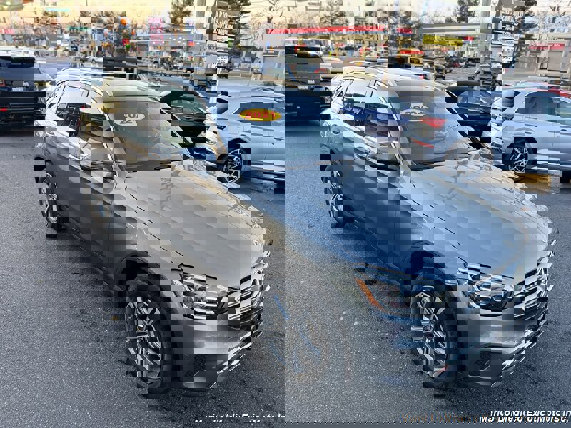 Used 2021 Mercedes-Benz GLC 300 4MATIC image 6