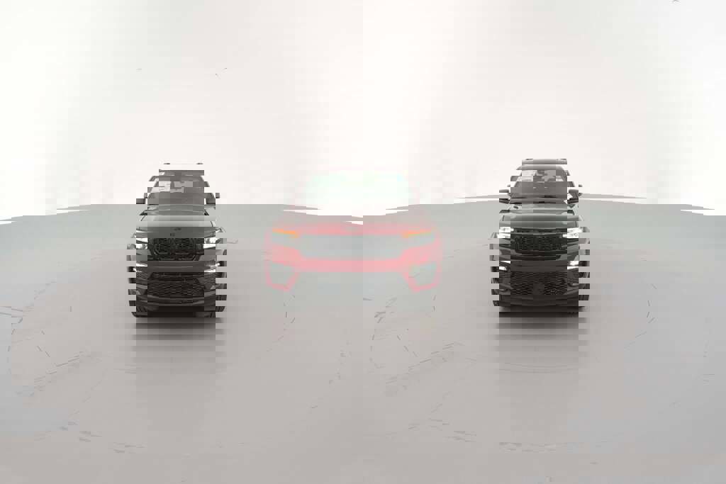 New 2025 Jeep Grand Cherokee Limited w/ Black Appearance Package image 2