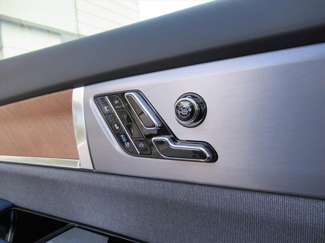 New 2026 Cadillac Vistiq Premium Luxury image 28