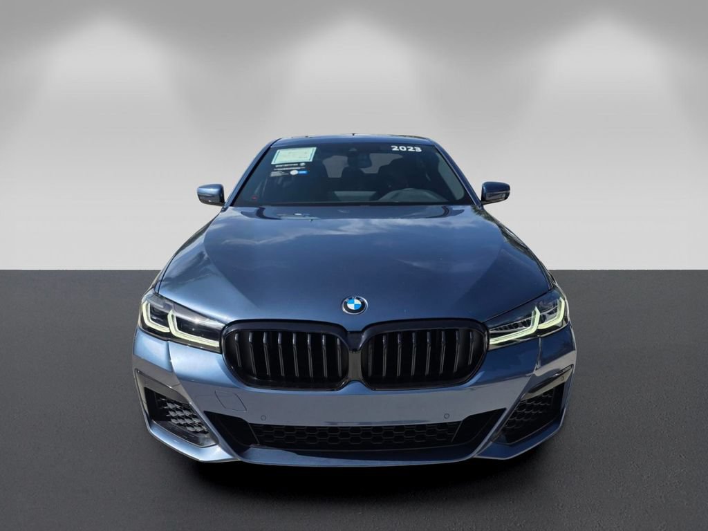 Used 2023 BMW 540i w/ M Sport Package RWD image 2