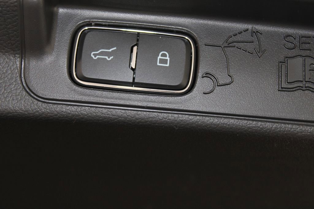 New 2026 Ford Explorer Platinum image 16