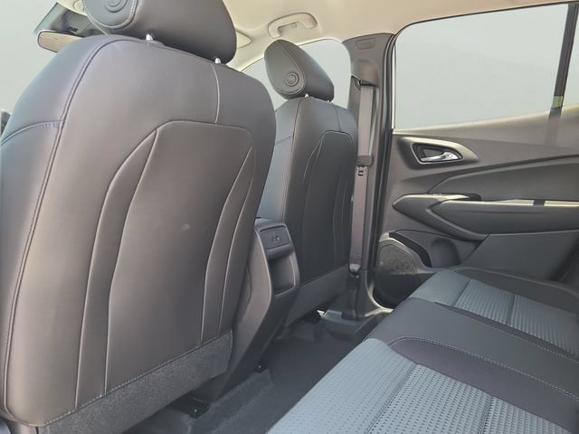 New 2026 Chevrolet Trax LT w/ Midnight Edition FWD image 13
