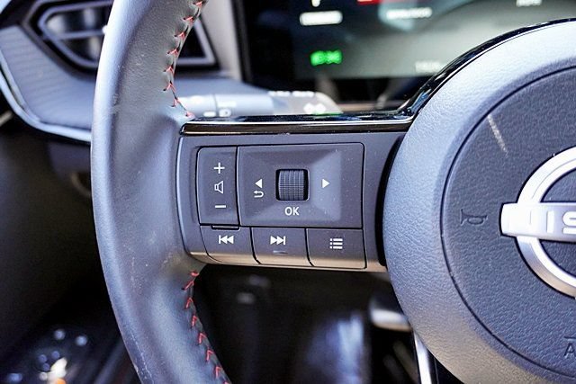 New 2026 Nissan Kicks SR w/ Cold Weather Package FWD image 44