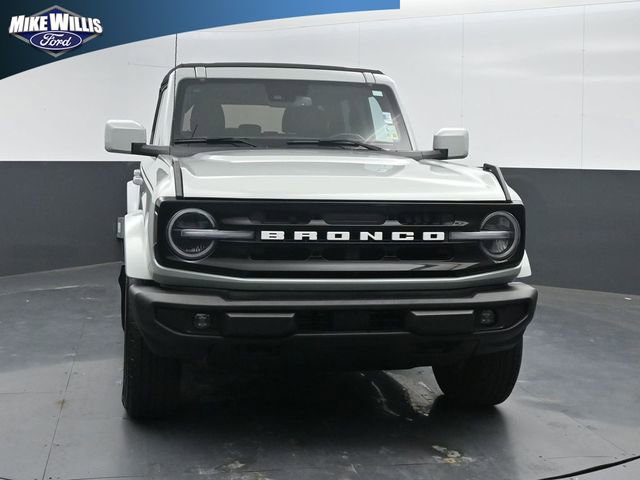 Used 2023 Ford Bronco Outer Banks AWD/4WD image 2