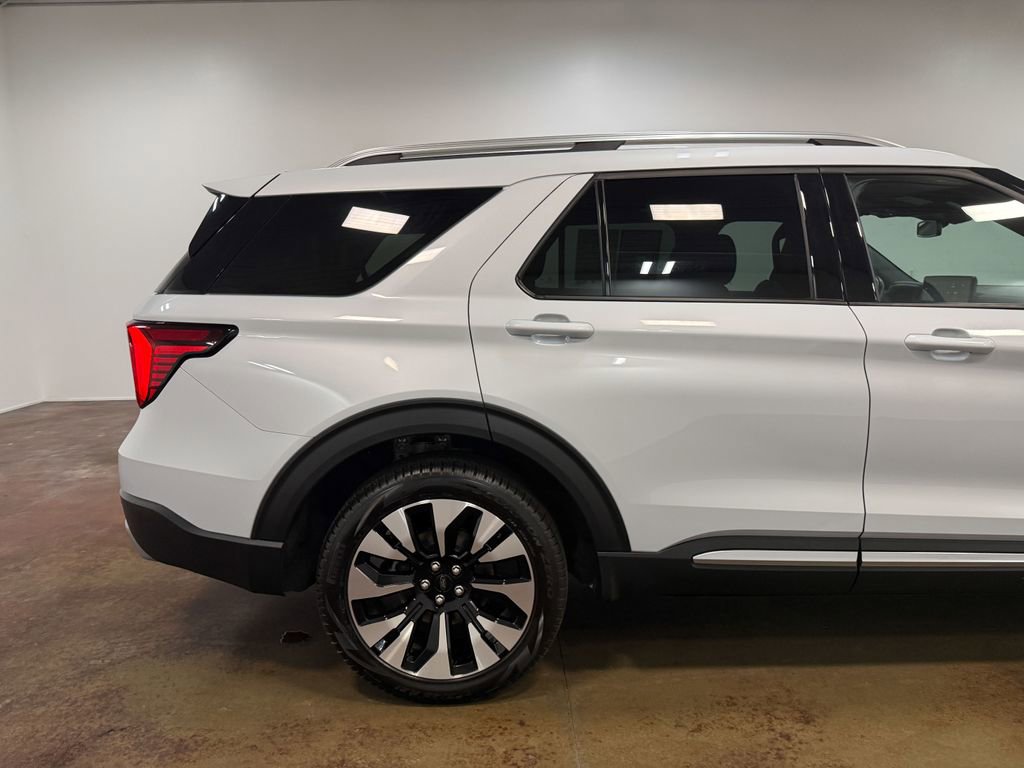 Used 2025 Ford Explorer Platinum w/ LUX Leather Package image 33