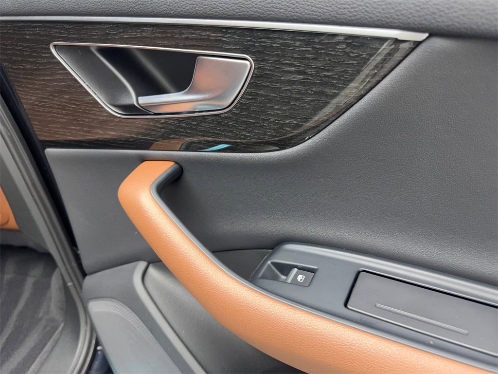 Used 2021 Audi Q7 3.0T Premium w/ Convenience Package image 48