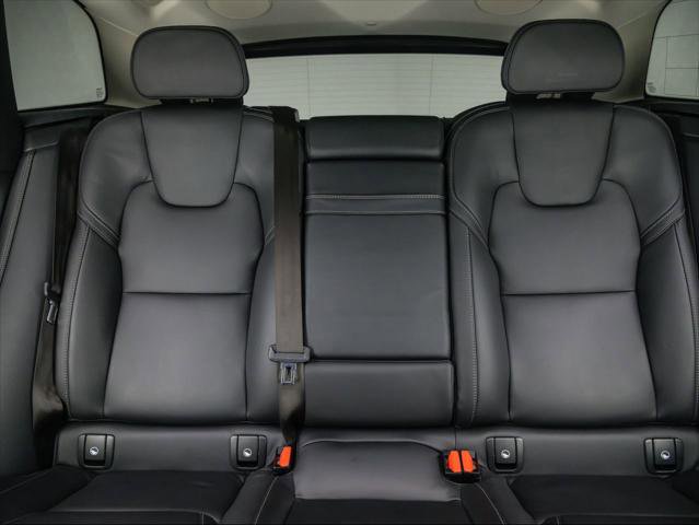 Used 2021 Volvo XC60 T8 Inscription w/ Advanced Package image 21