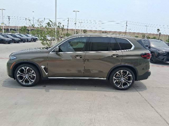 New 2026 BMW X5 xDrive40i w/ Off-Road Package AWD/4WD image 3