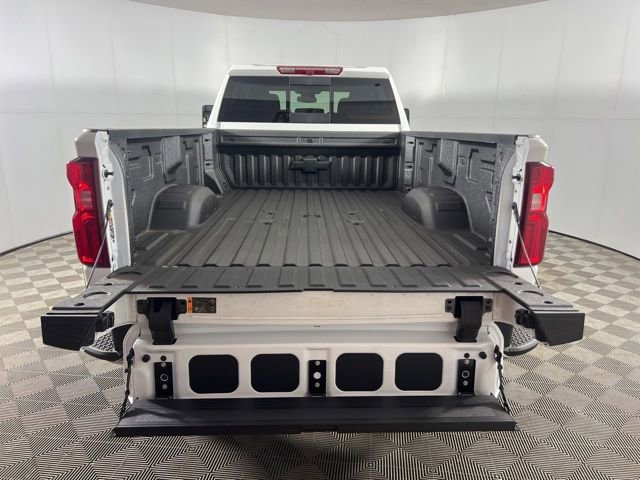 New 2026 Chevrolet Silverado 3500 LT w/ All Star Edition AWD/4WD image 7