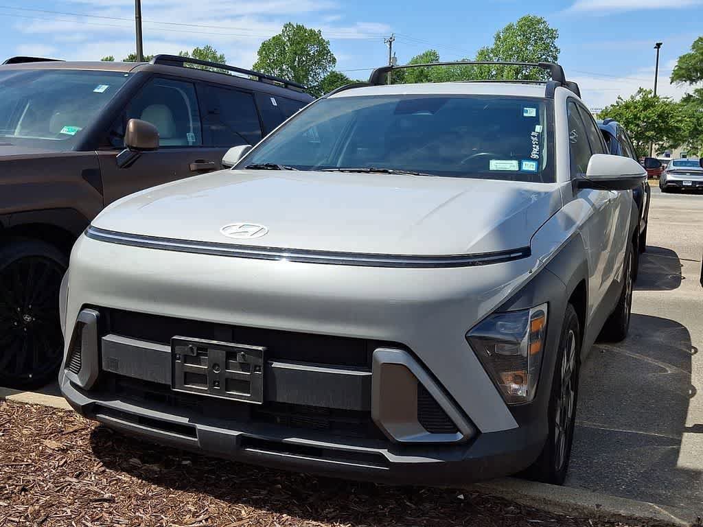 Used 2024 Hyundai Kona SEL FWD image 1