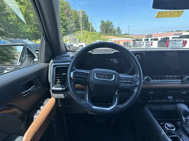 Used 2024 GMC Canyon AT4 w/ Canyon Safety Plus Package AWD/4WD image 13