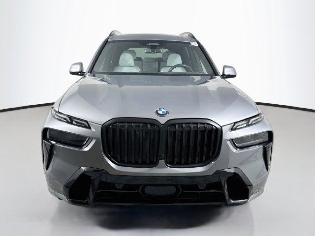 Used 2026 BMW X7 xDrive40i AWD/4WD image 2