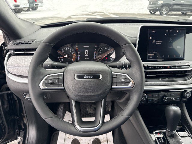 Used 2025 Jeep Compass Latitude w/ Convenience Group image 11