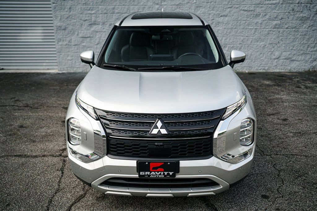 Used 2023 Mitsubishi Outlander LE AWD/4WD image 5