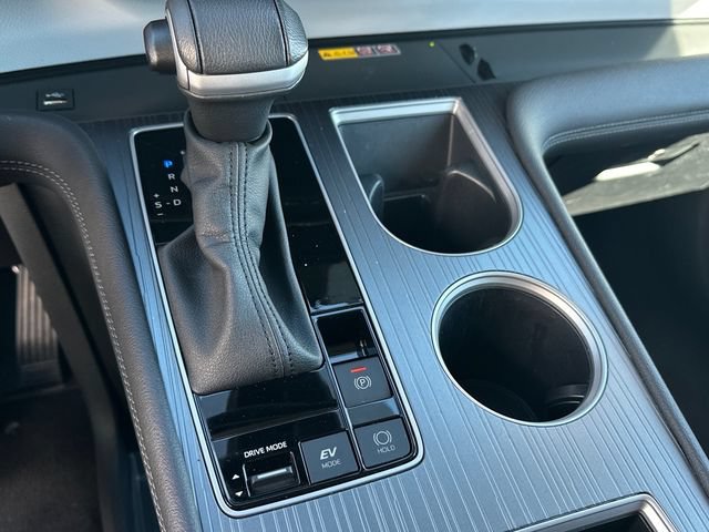 Used 2025 Toyota Sienna XLE FWD image 23