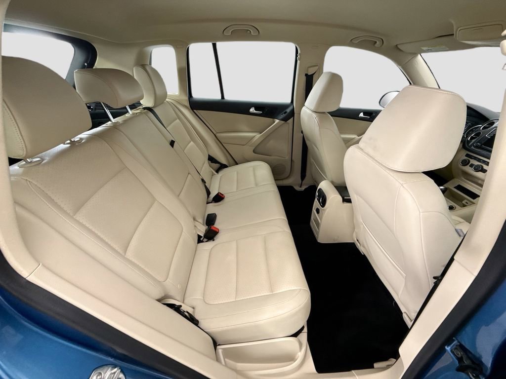Used 2017 Volkswagen Tiguan S FWD image 20