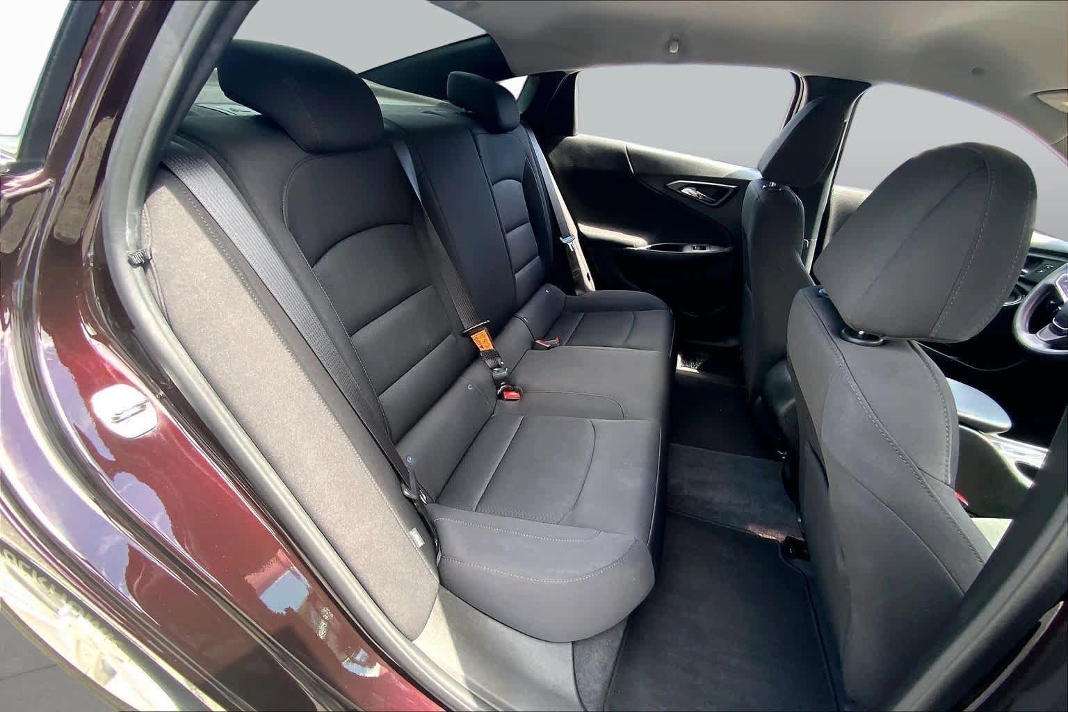 Used 2021 Chevrolet Malibu LS FWD image 20