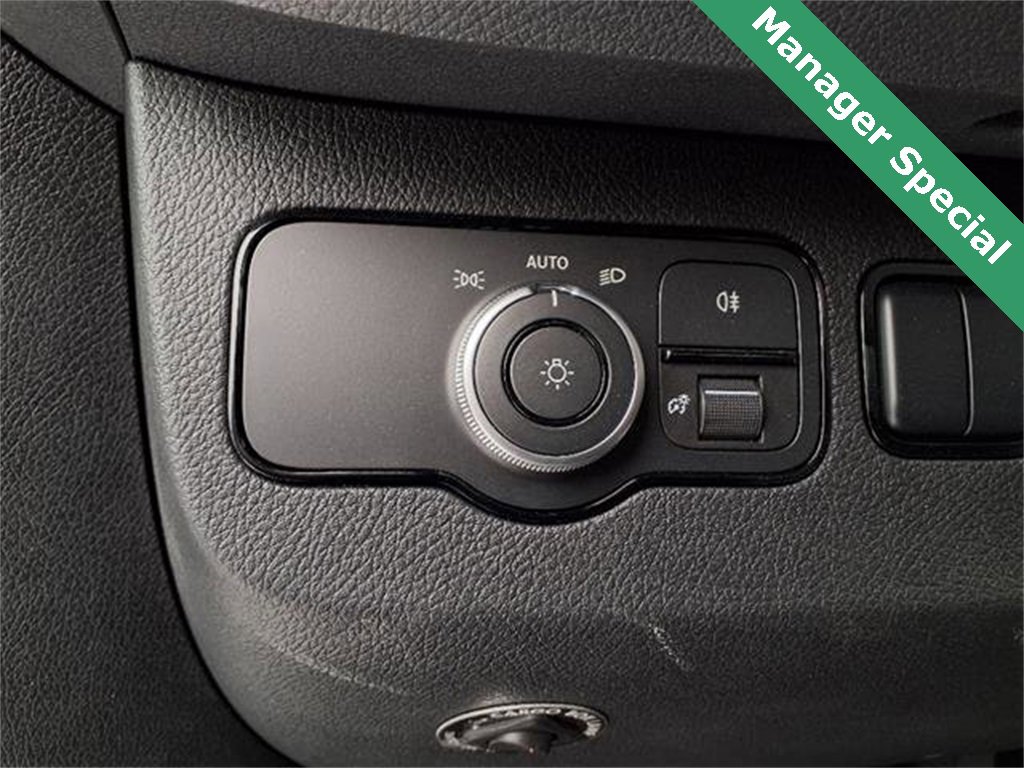 Used 2023 Mercedes-Benz Sprinter 3500 image 16