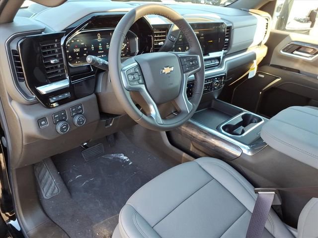 New 2026 Chevrolet Silverado 2500 LTZ w/ LTZ Premium Package AWD/4WD image 5