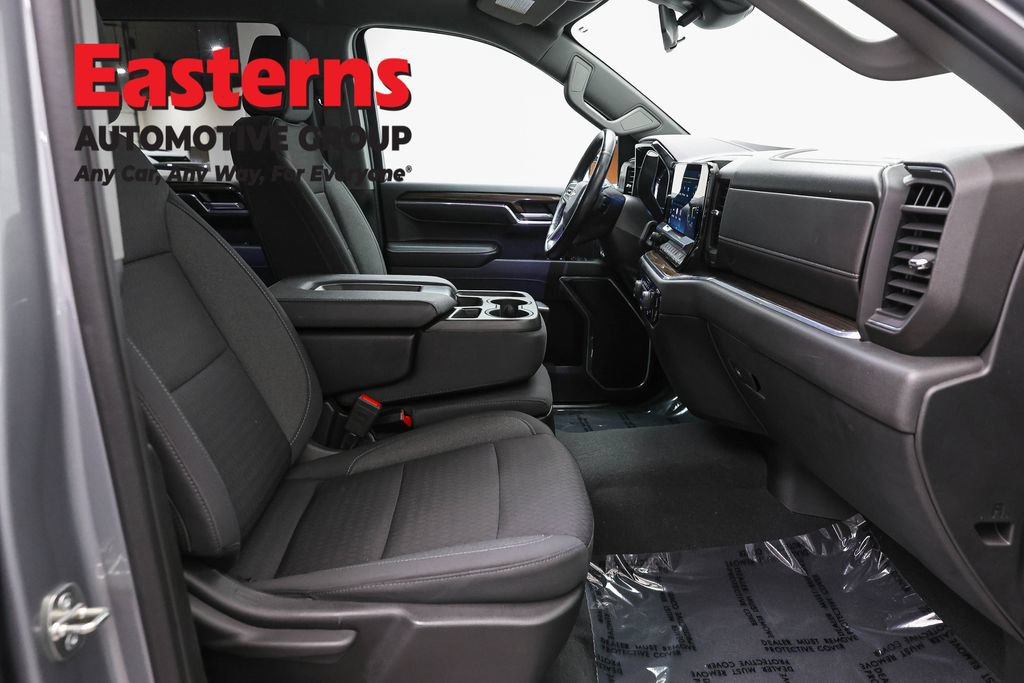 Used 2023 Chevrolet Silverado 1500 LT AWD/4WD image 26