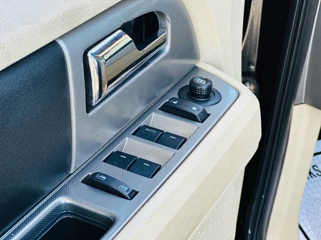 Used 2015 Ford Expedition XLT image 13