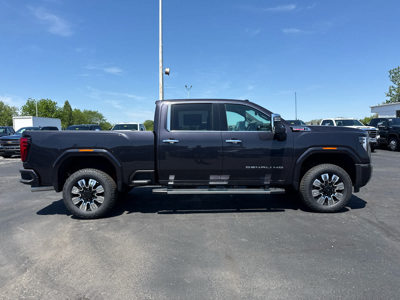 New 2026 GMC Sierra 3500 Denali w/ Denali Reserve Package AWD/4WD image 6