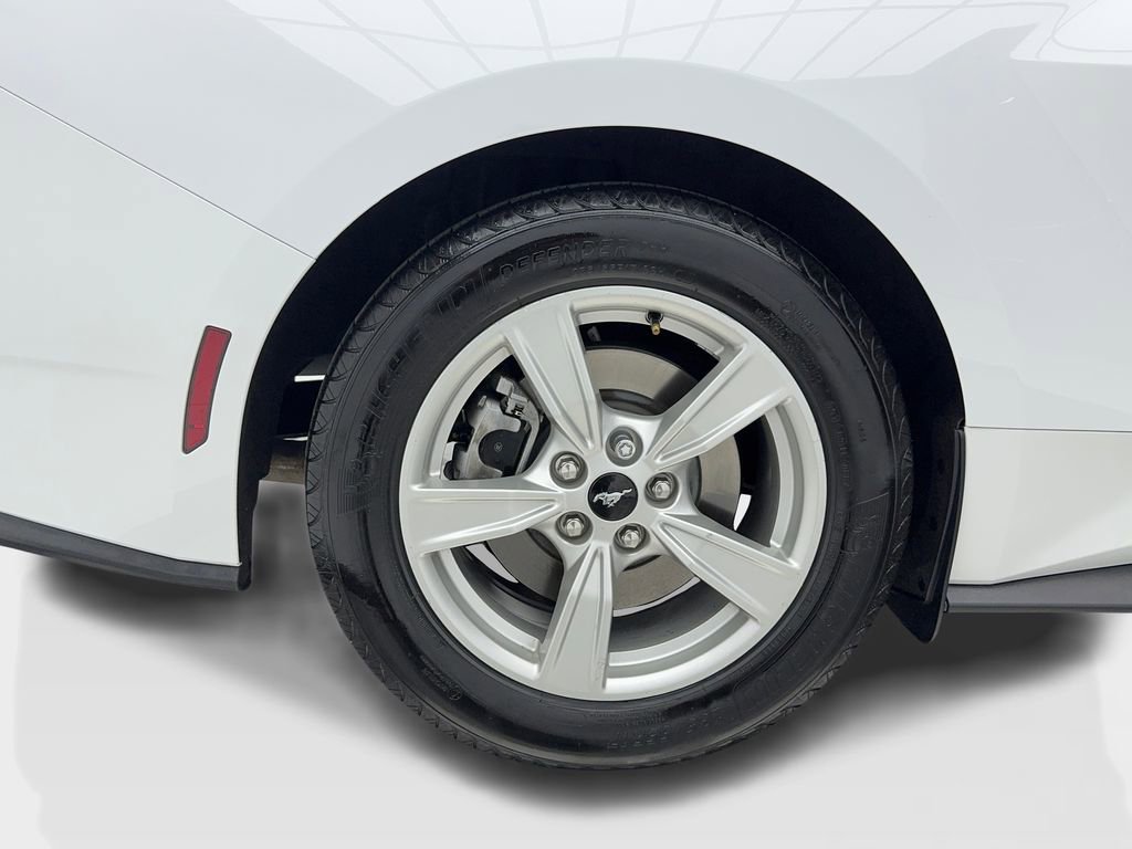 Used 2024 Ford Mustang EcoBoost image 37