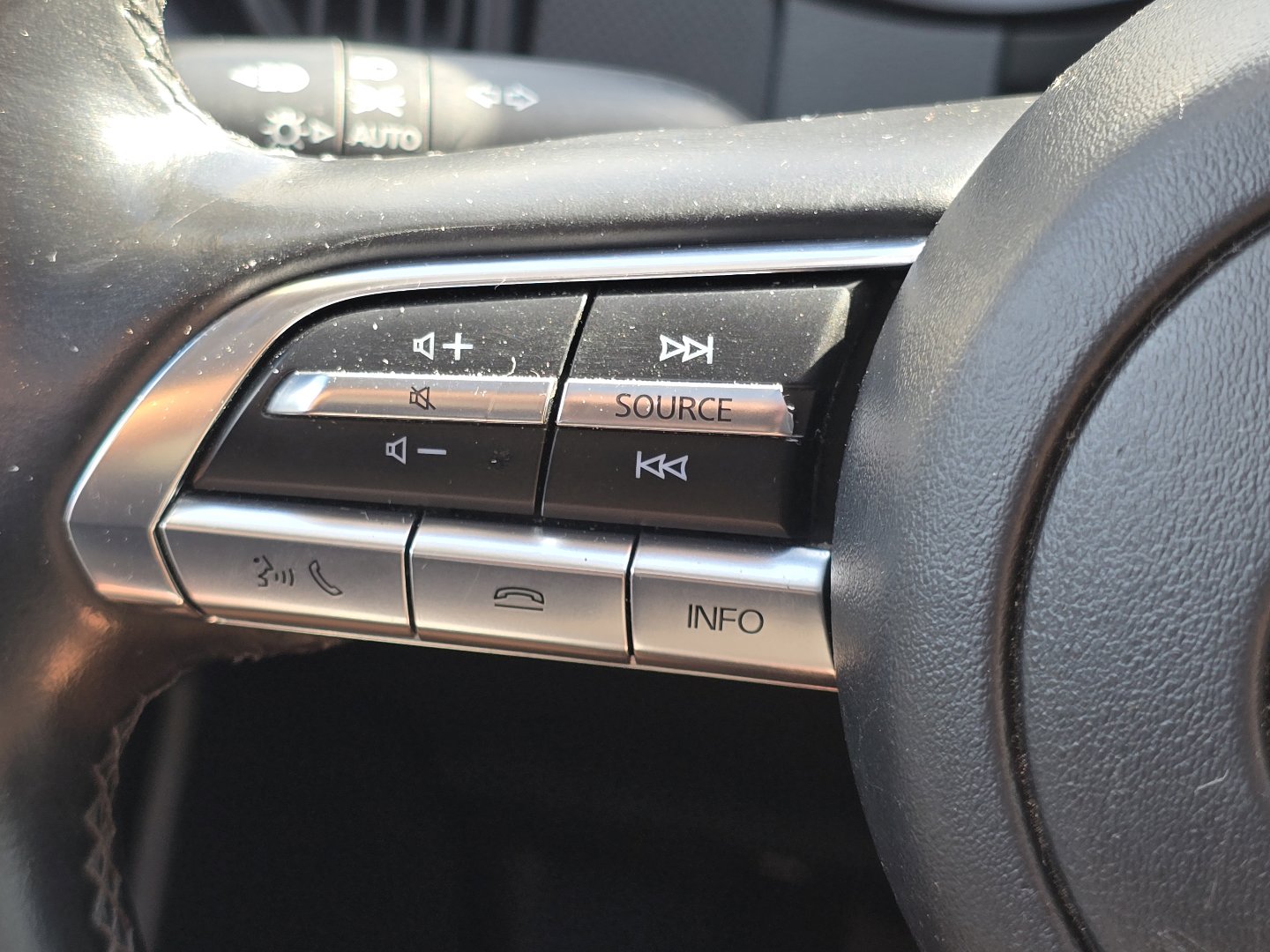 Used 2024 MAZDA CX-50 AWD 2.5 S w/ Premium Package image 34