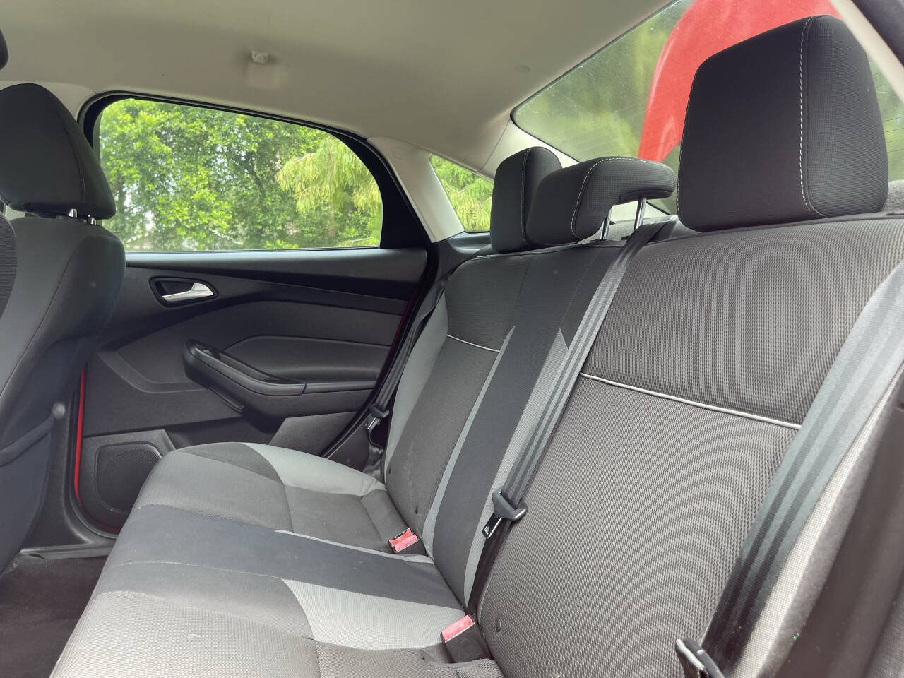Used 2014 Ford Focus SE FWD image 5