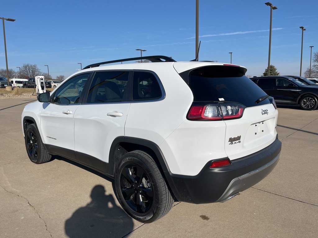 Used 2022 Jeep Cherokee Limited image 3
