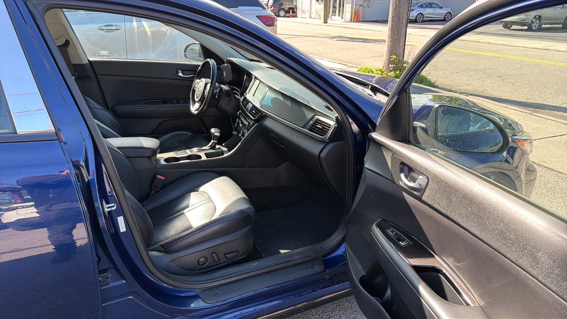 Used 2018 Kia Optima SX FWD image 25