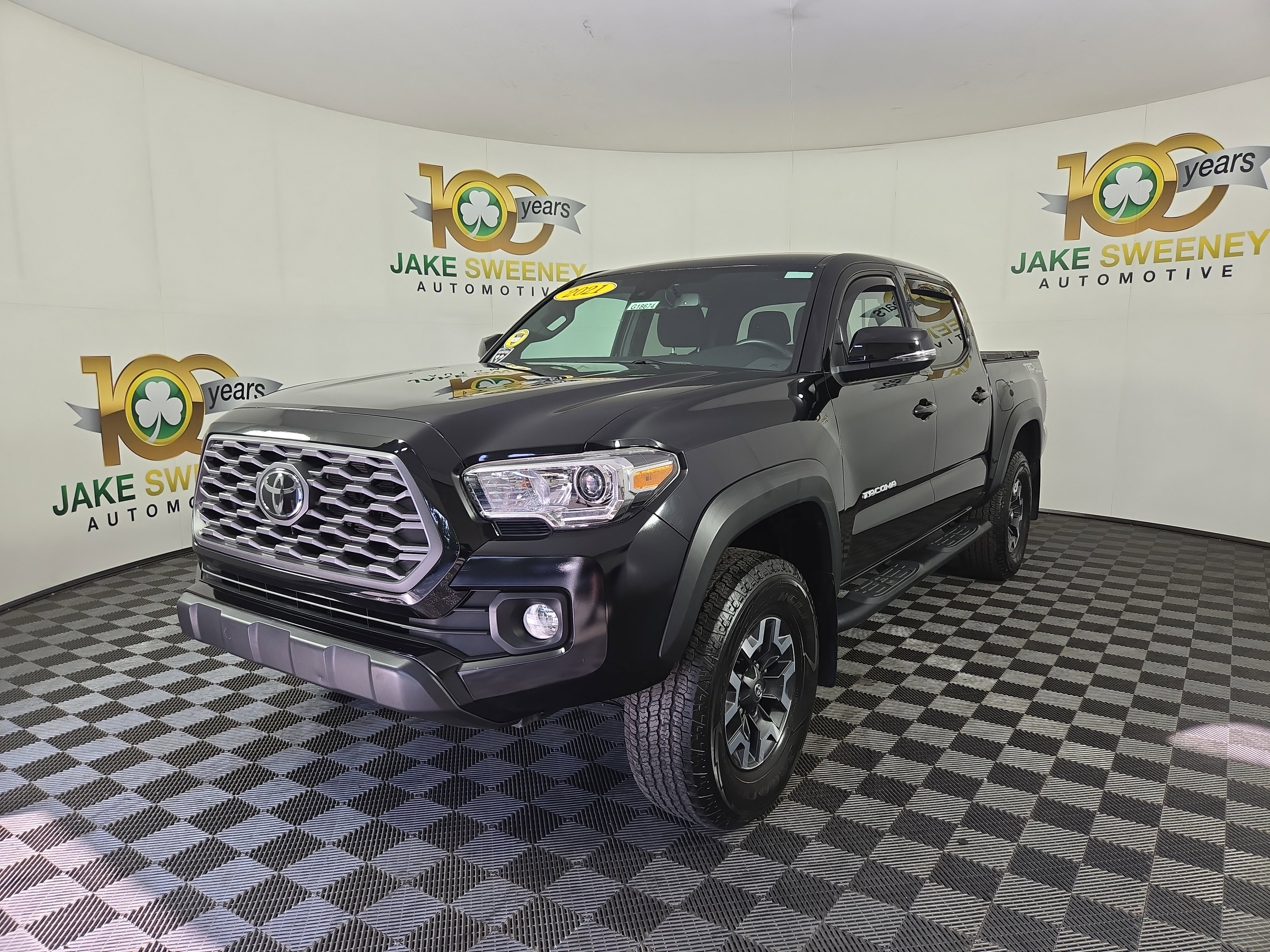 Used 2021 Toyota Tacoma TRD Off-Road AWD/4WD image 4