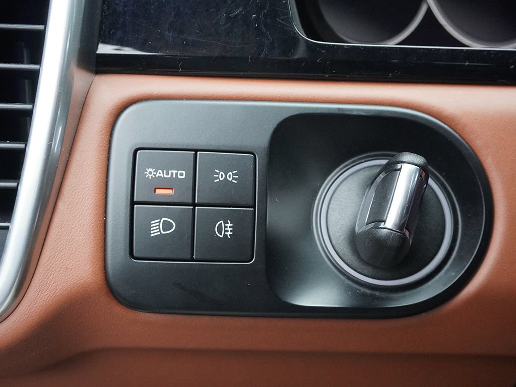 Used 2022 Porsche Cayenne Turbo AWD/4WD image 52
