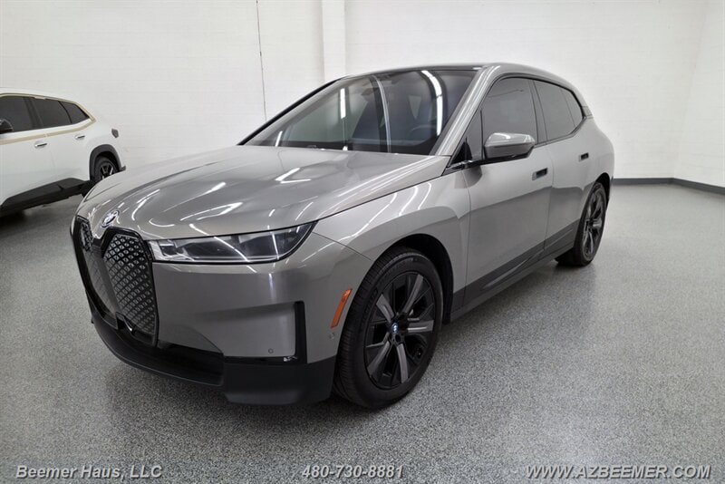Used 2024 BMW iX xDrive50 w/ Premium Package AWD/4WD image 1