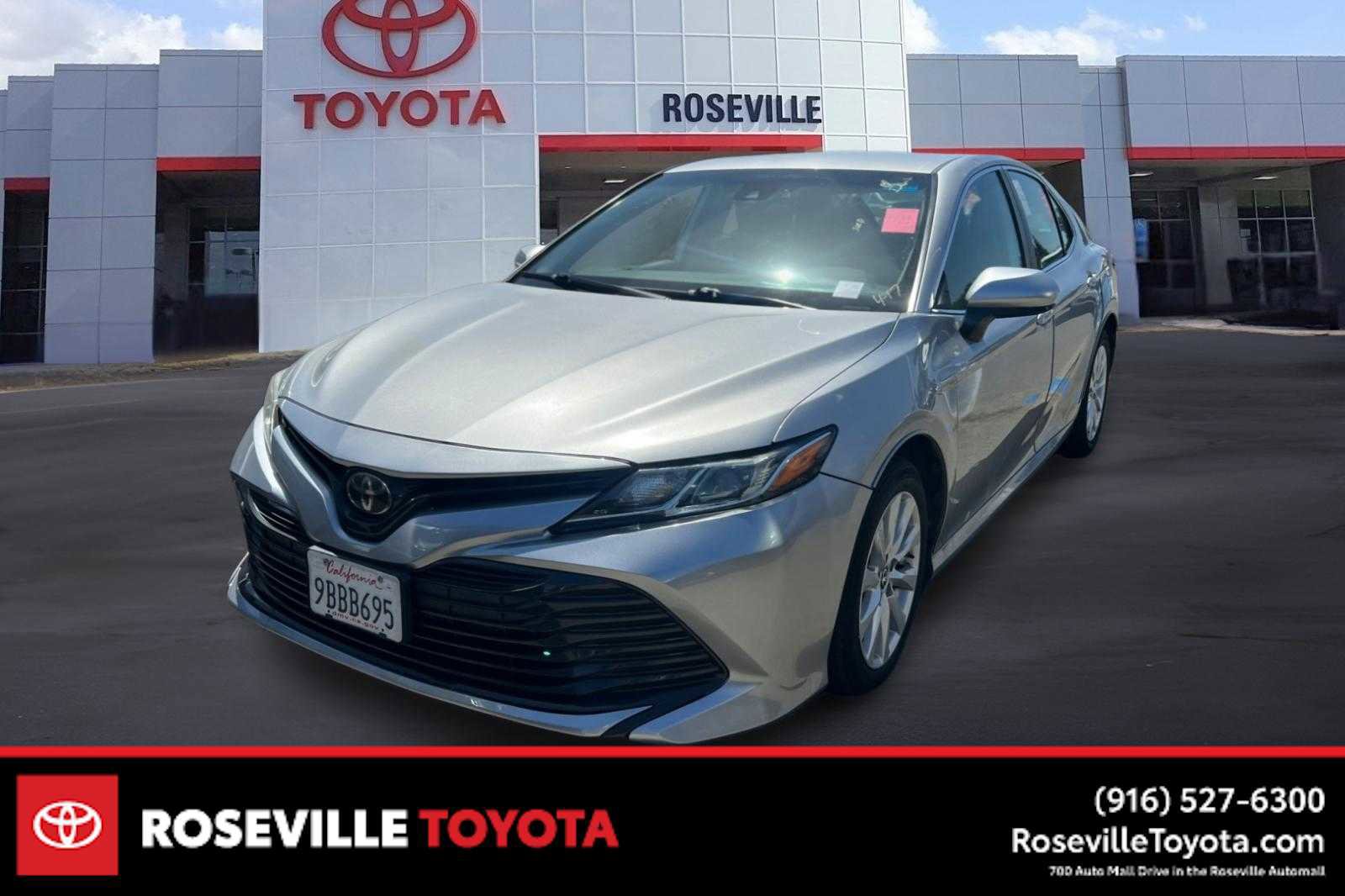 Used 2019 Toyota Camry LE FWD image 1