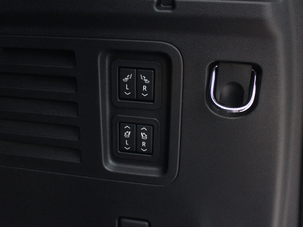 Certified 2026 Buick Enclave Avenir w/ Super Cruise Package image 39