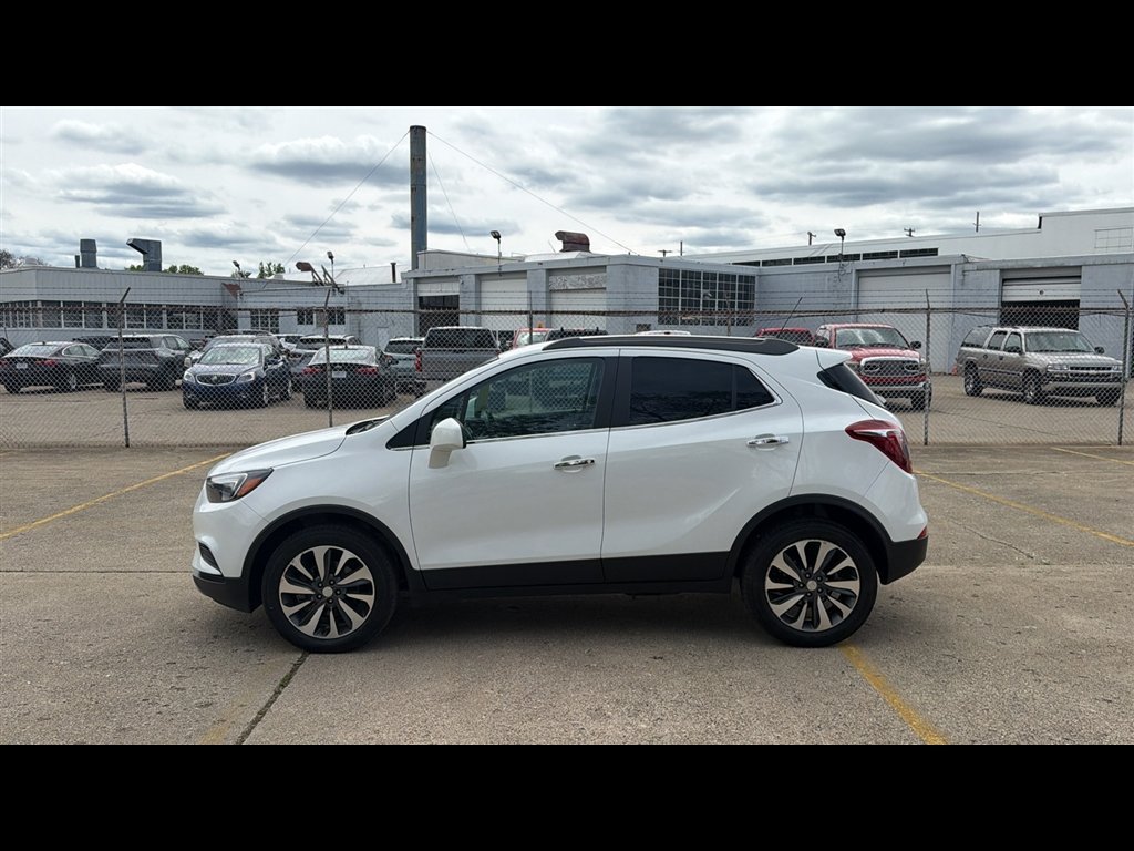 Used 2022 Buick Encore Preferred w/ Safety Package AWD/4WD image 3