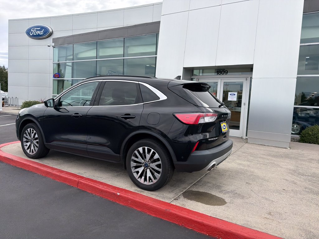 Used 2021 Ford Escape Titanium AWD/4WD image 2