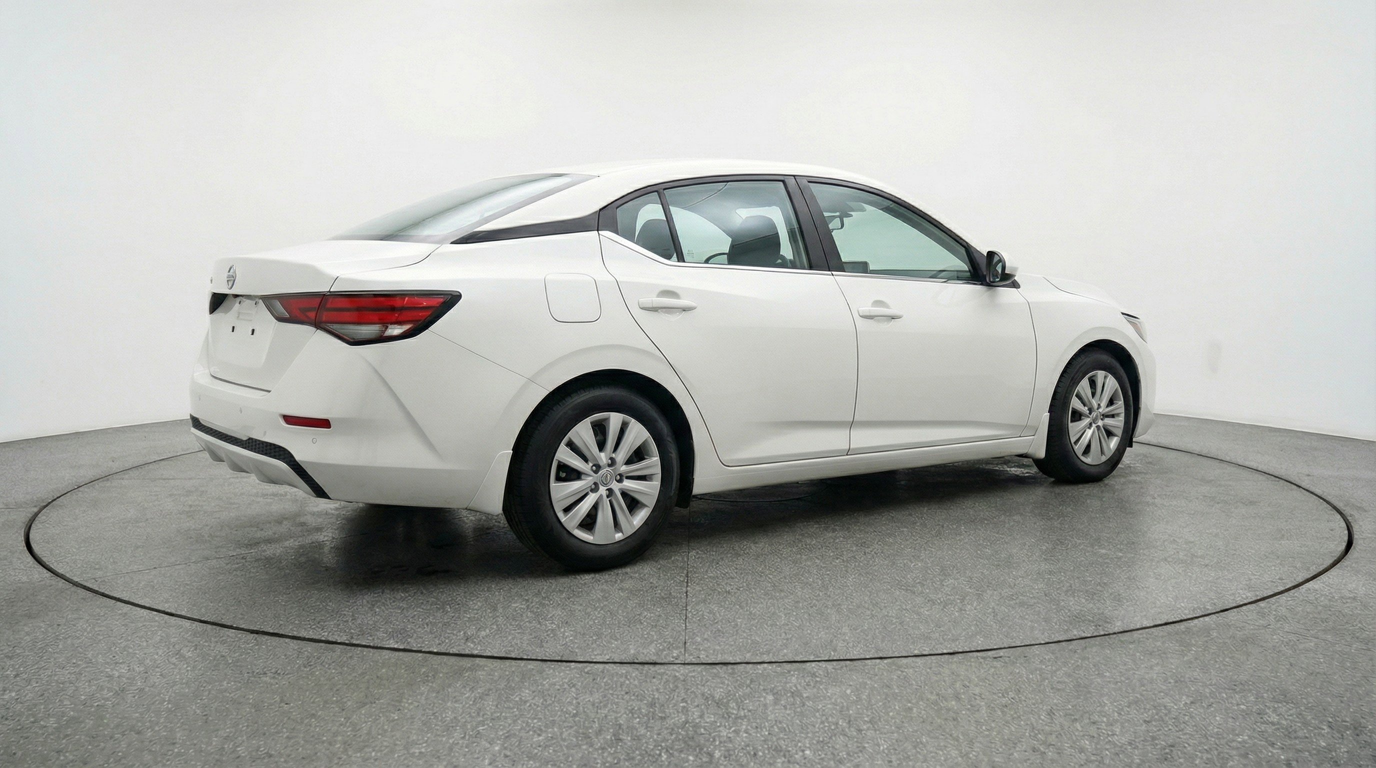 Used 2025 Nissan Sentra S image 9