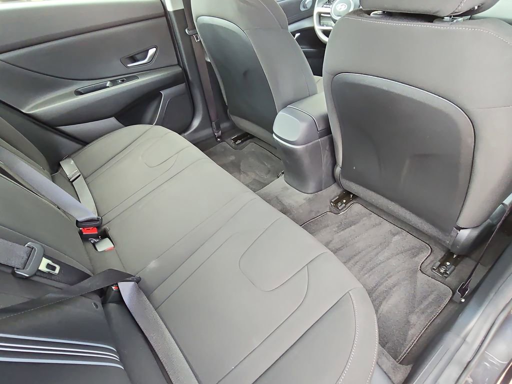 Certified 2023 Hyundai Elantra SEL image 11