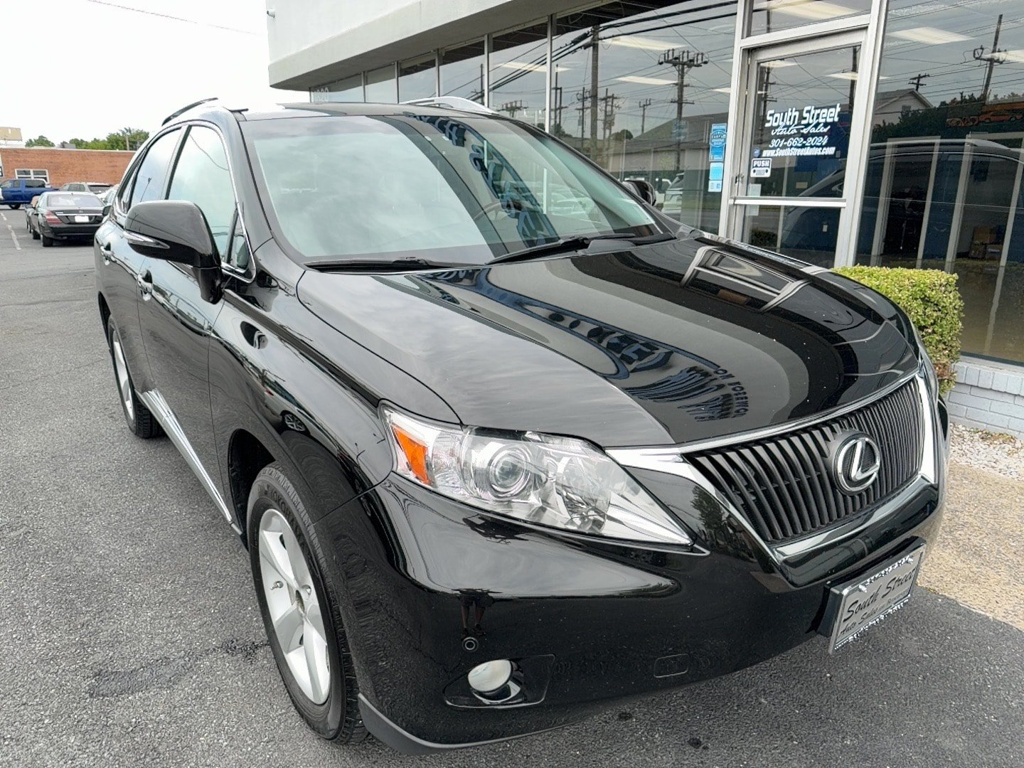 Used 2012 Lexus RX 350 AWD w/ Premium Pkg image 2