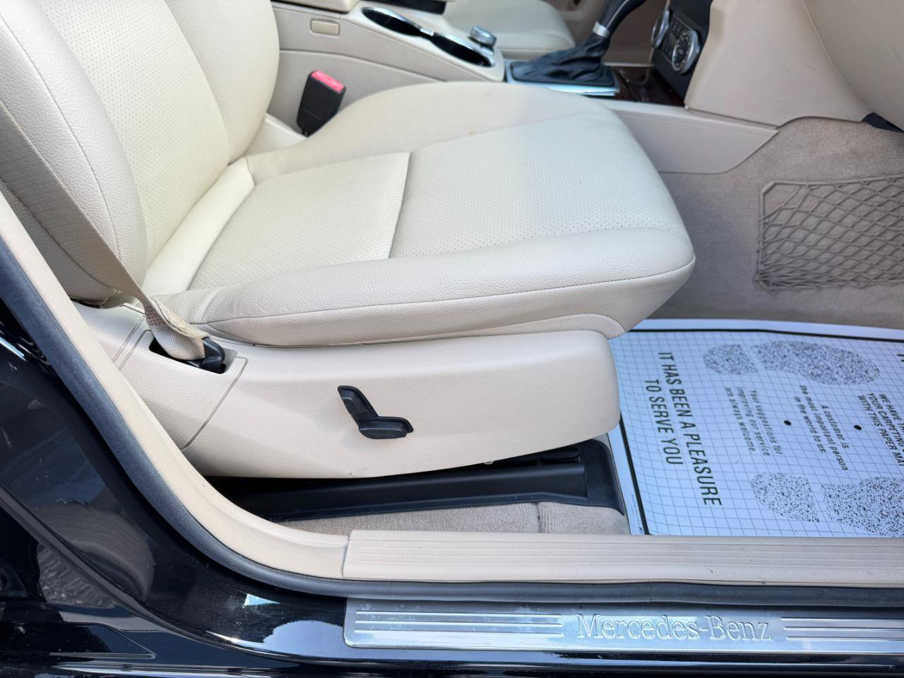 Used 2011 Mercedes-Benz GLK 350 4MATIC image 50