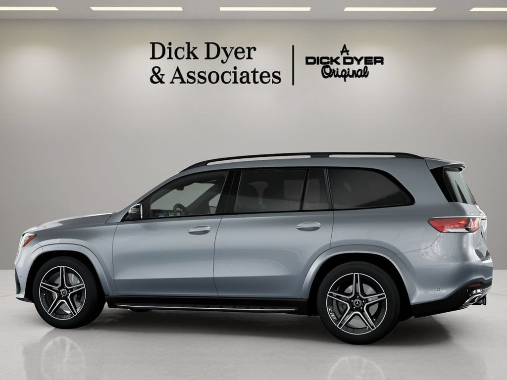Used 2025 Mercedes-Benz GLS 450 4MATIC image 23