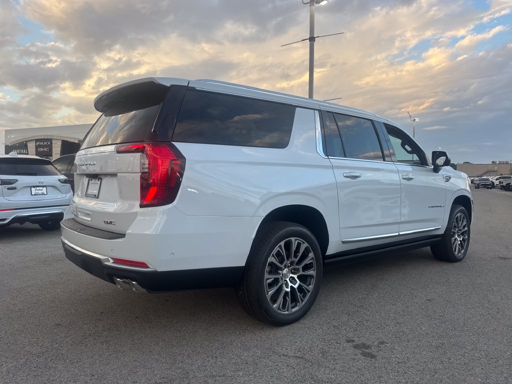 New 2027 GMC Yukon XL Denali w/ Denali Reserve Package AWD/4WD image 6
