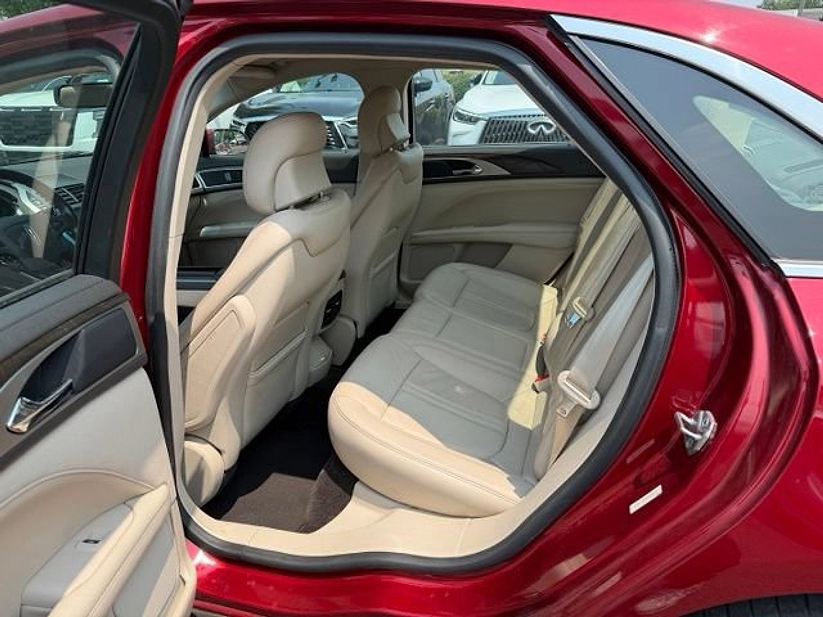 Used 2017 Lincoln MKZ Select FWD image 10