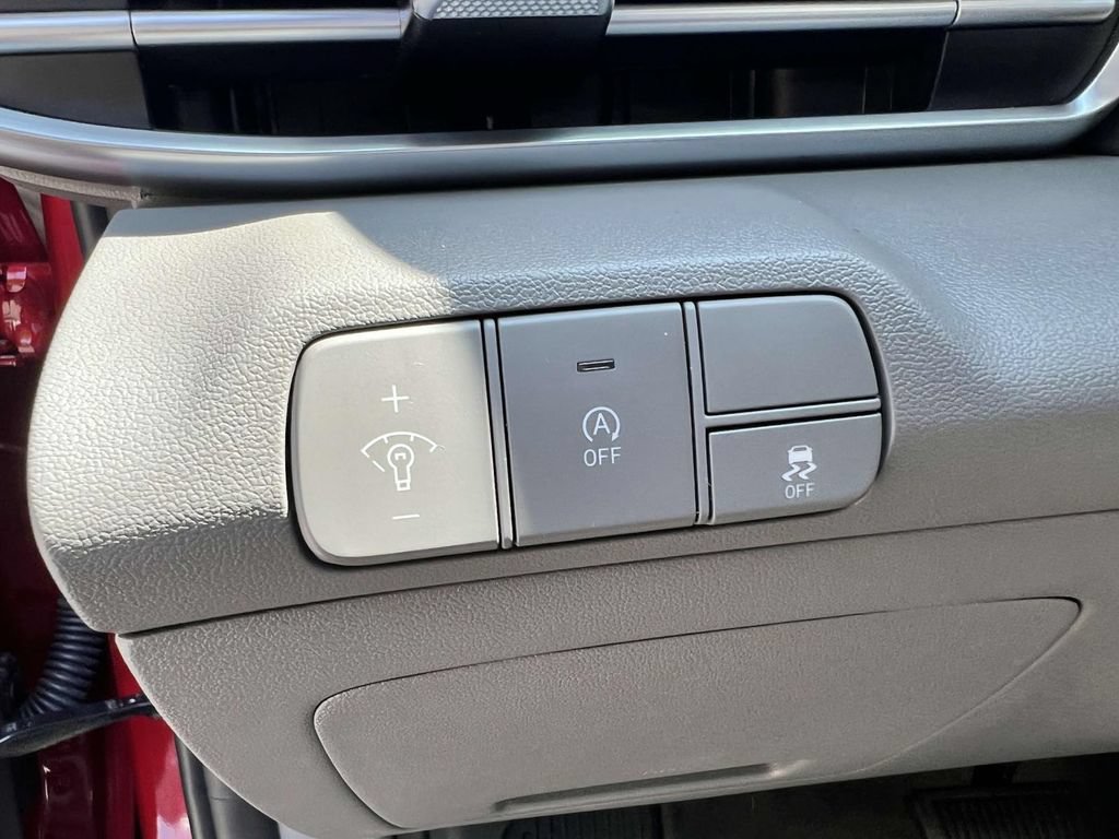 Used 2024 Hyundai Elantra SE FWD image 18